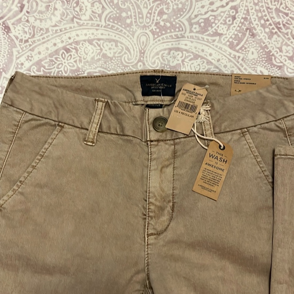 American Eagle Outfitters tan denim pants. Stretch, skinny. Misses 4, NWT